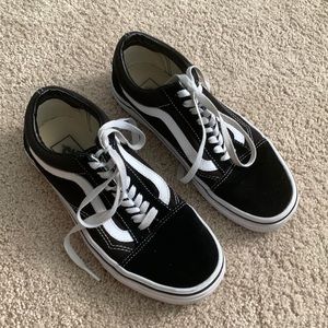 Old Skool Vans Size 8 in Womens